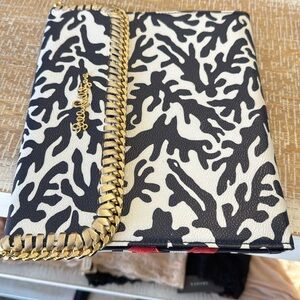 Lilly Pulitzer Navy Blue&White Treasure IPad Case